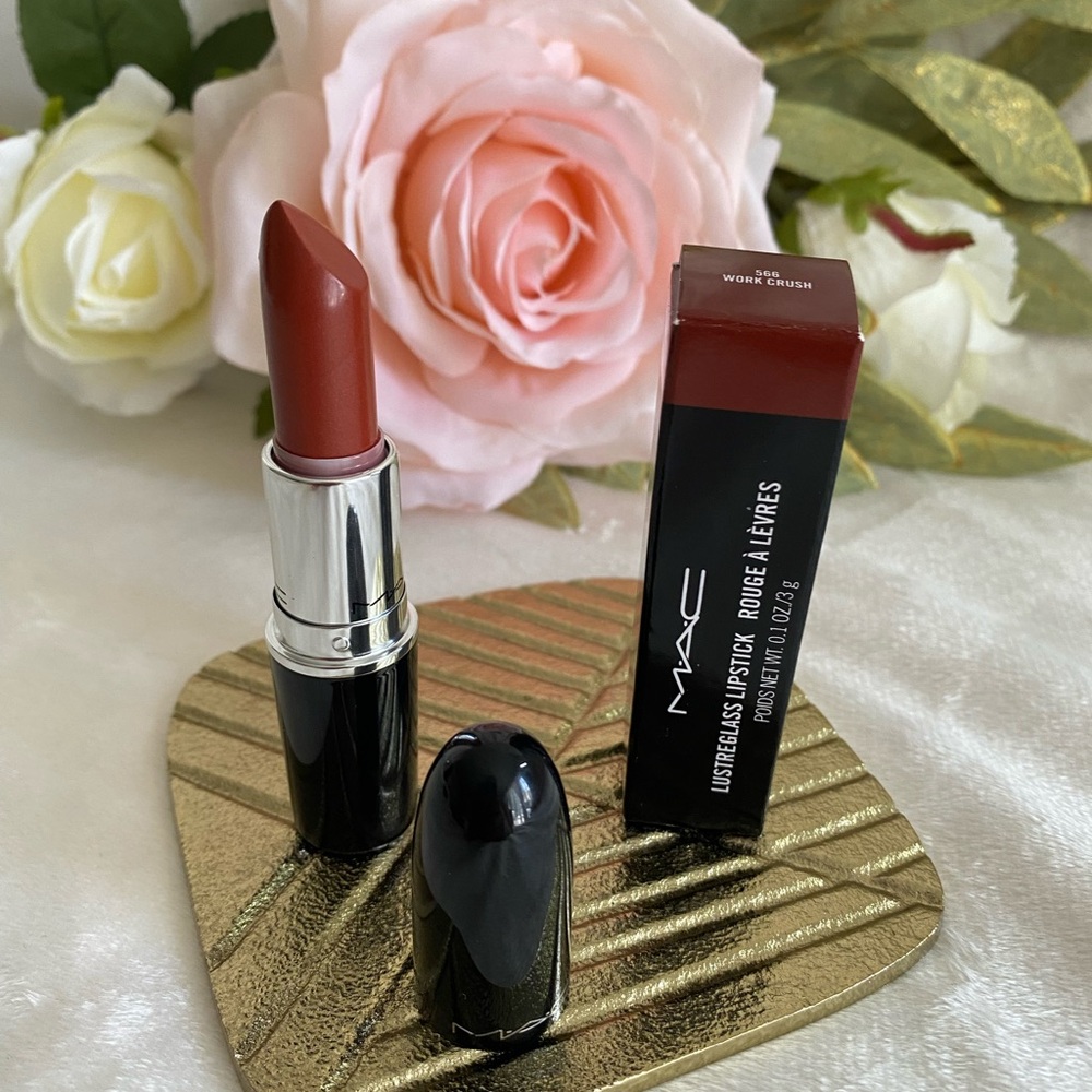 MAC Lustreglass Lipstick Shade 566 Work Crush 3g